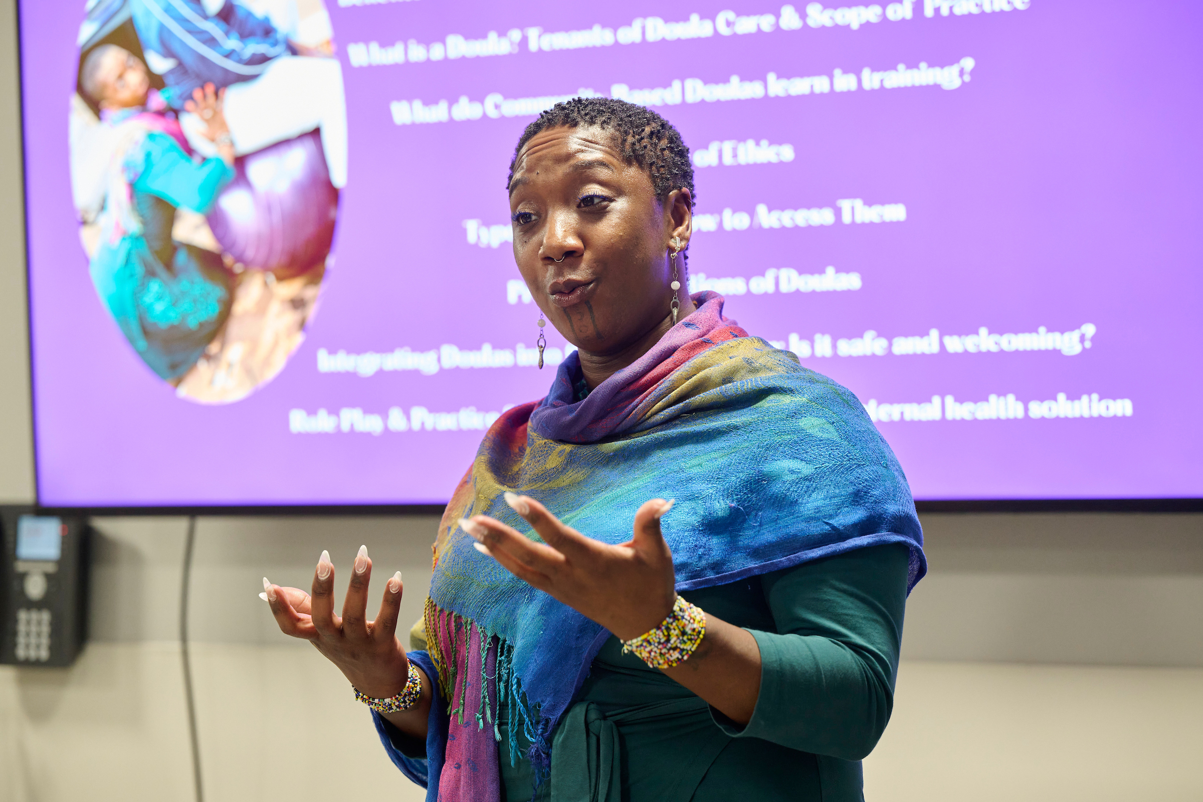 Okunsola Amadou, founder and CEO of Jamaa Birth Village, leads monthly doula workshops for BJC clinical care teams. These are made possible by donor gifts to the Foundation’s Community Health Improvement Fund.