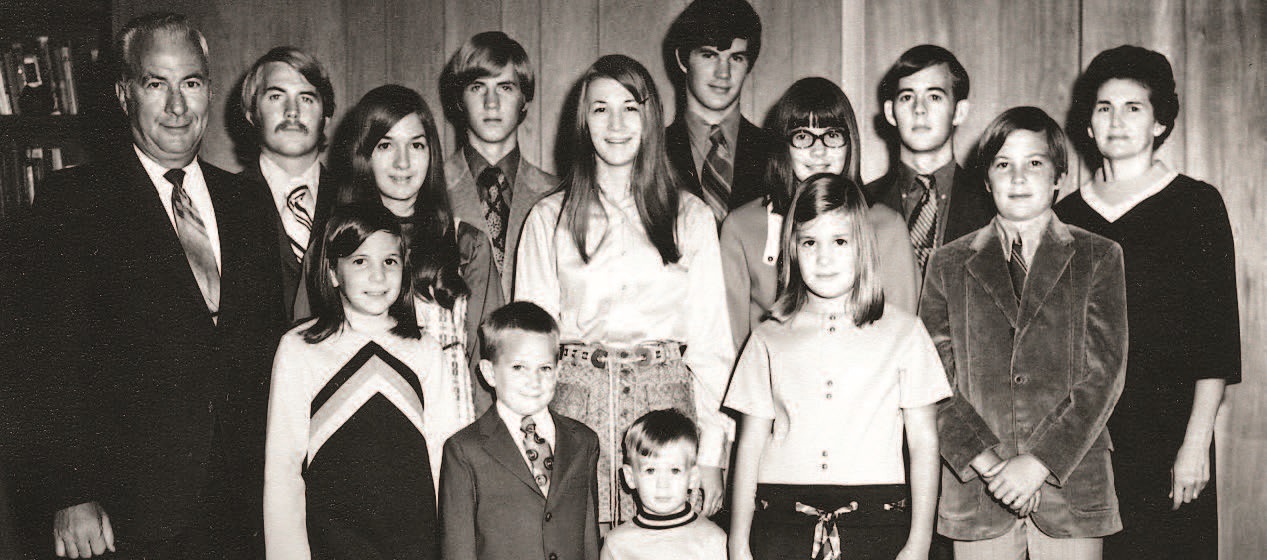 (BACK ROW): Don, Pat, Jim, Tom, Dorothy; (MIDDLE ROW): RT, Jean, Anne, Mary, John; (FRONT ROW): Susan, Joe, Dick, Jane (BACK ROW): Don, Pat, Jim, Tom, Dorothy; (MIDDLE ROW): RT, Jean, Anne, Mary, John; (FRONT ROW): Susan, Joe, Dick, Jane